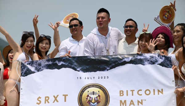 Token RXT (Rimaunangis) 与 Bitcoin Man 在香港举办加密游艇私人派对